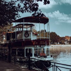 Ioannina-boat